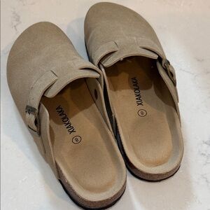 Women's Tan Mules
